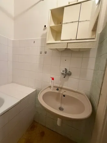 Pronájem bytu 2+kk, Praha - Karlín, Kaizlovy sady, 38 m2