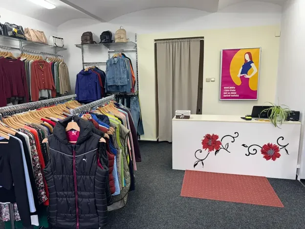 Pronájem obchodního prostoru, Klatovy, Nádražní, 65 m2