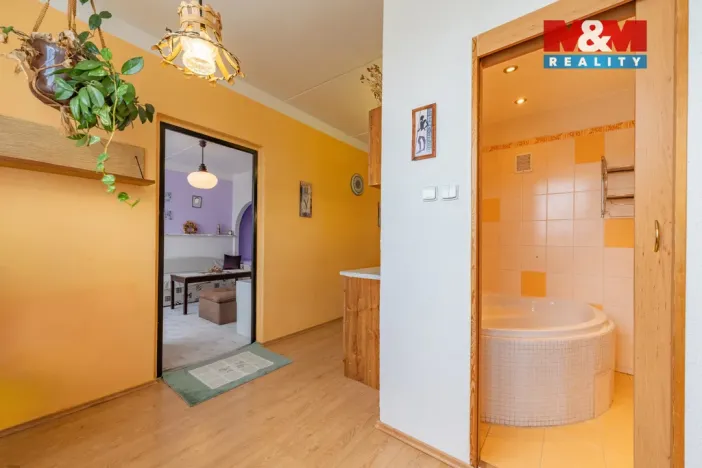 Prodej bytu 2+1, Cheb, Přátelství, 59 m2