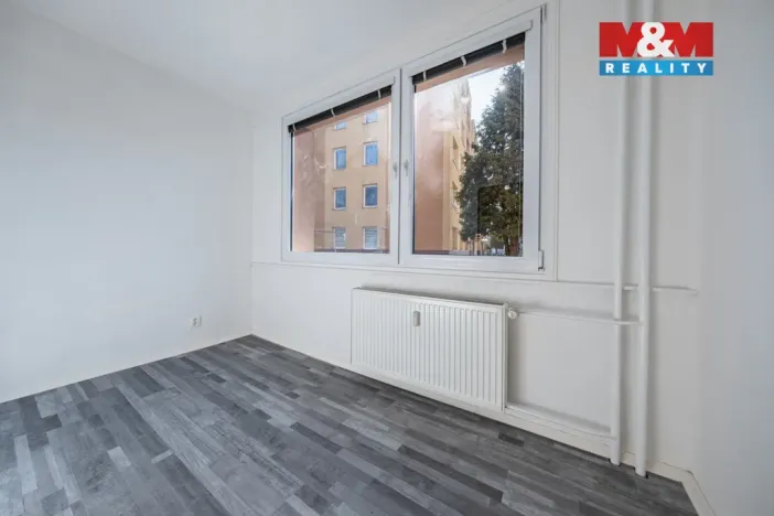 Prodej bytu 4+1, Volary, Sídl. Míru, 80 m2