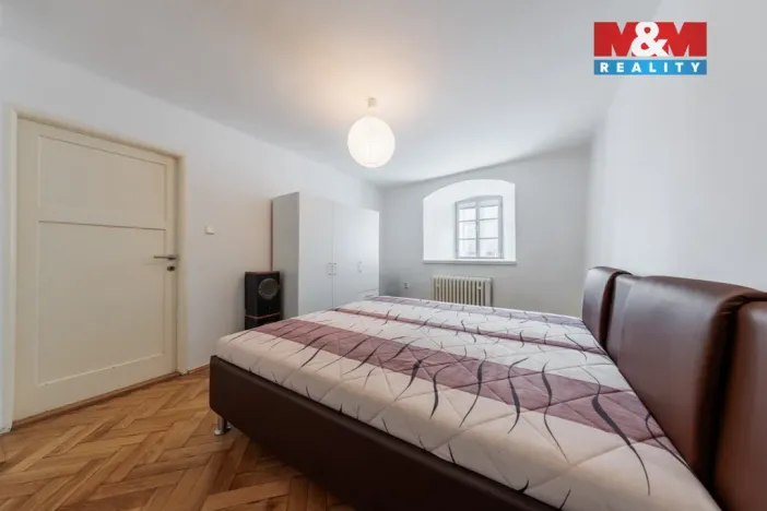 Prodej rodinného domu, Cheb, Kostelní náměstí, 148 m2