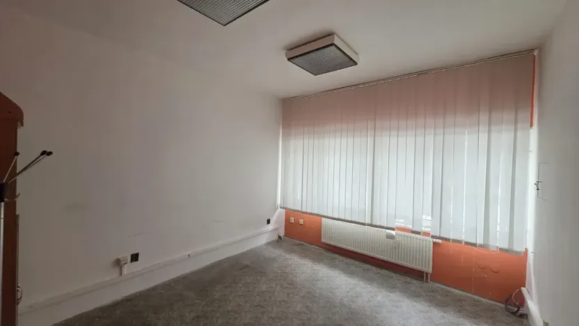 Pronájem skladu, Brno, Bieblova, 132 m2