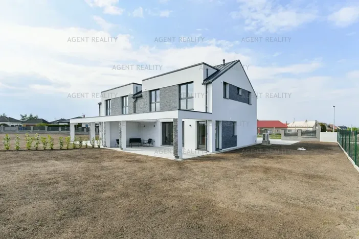 Prodej rodinného domu, Slaný, 156 m2