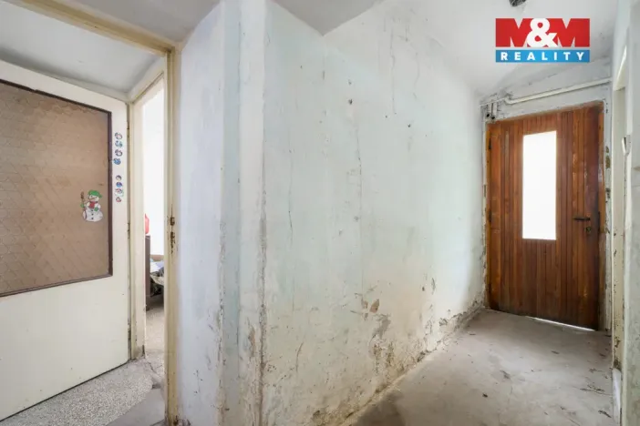 Prodej rodinného domu, Hostomice, Školní náměstí, 150 m2