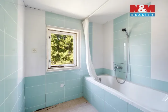 Prodej rodinného domu, Mikulášovice, 180 m2