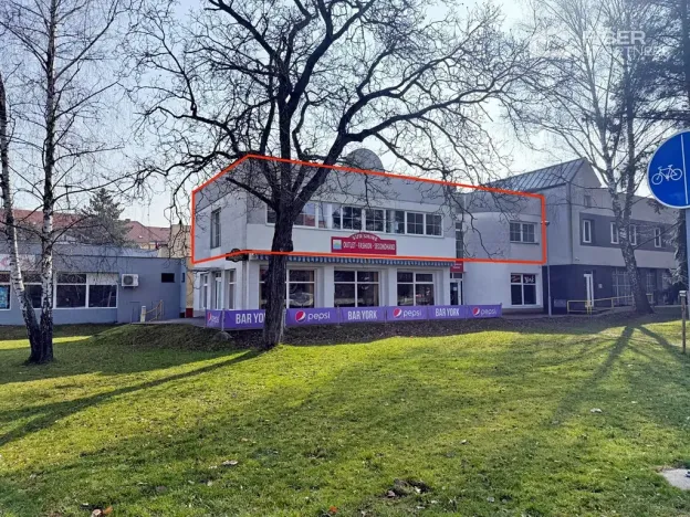 Pronájem kanceláře, Valašské Meziříčí, Vsetínská, 154 m2