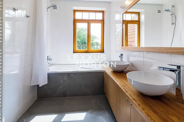 Pronájem rodinného domu, Praha - Nebušice, Malý dvůr, 250 m2