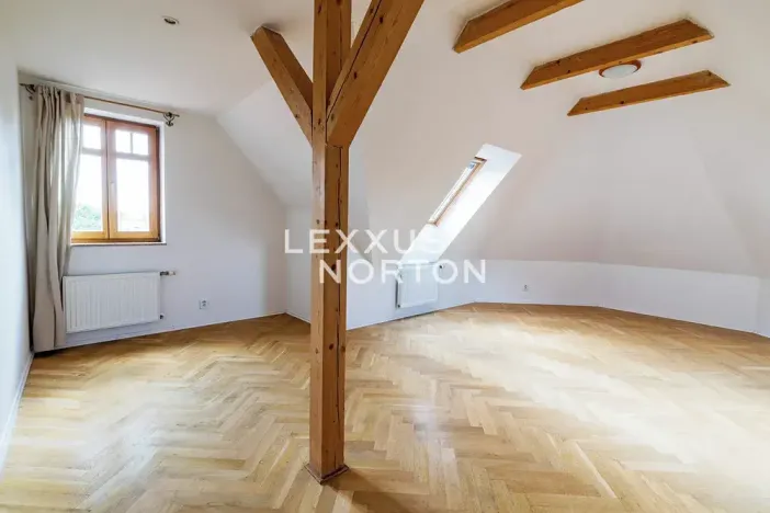 Pronájem rodinného domu, Praha - Nebušice, Malý dvůr, 250 m2