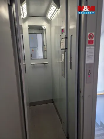 Prodej bytu 1+kk, Beroun - Beroun-Město, Nad Paloučkem, 38 m2