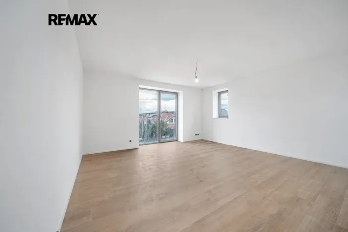 Prodej bytu 3+kk, Moravany, Květná, 79 m2