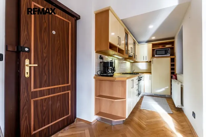 Pronájem bytu 2+kk, Praha - Vinohrady, Balbínova, 67 m2