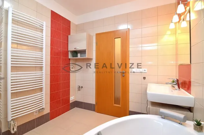 Pronájem bytu 3+kk, České Budějovice, Pasovská, 84 m2