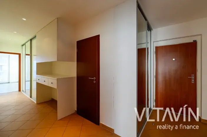 Pronájem bytu 3+kk, Praha - Pitkovice, Holubinková, 80 m2