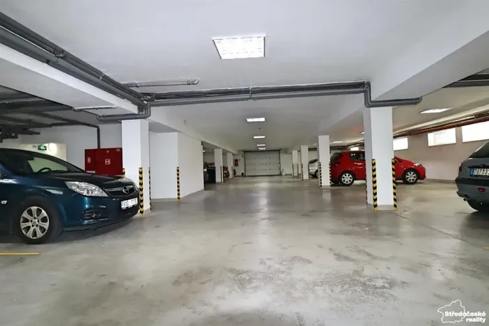 Pronájem bytu 1+kk, Praha - Újezd nad Lesy, Staroújezdská, 35 m2