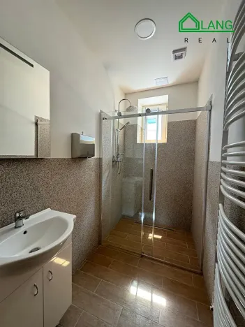 Pronájem obchodního prostoru, Brno, Mlýnská, 133 m2