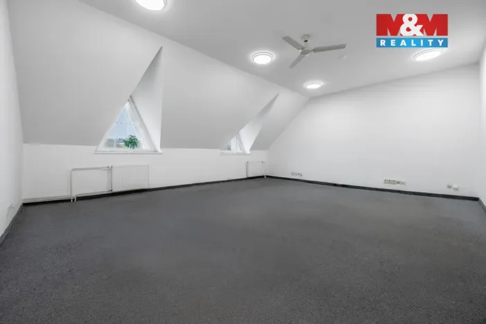 Pronájem kanceláře, Domažlice - Bezděkovské Předměstí, Masarykova, 40 m2