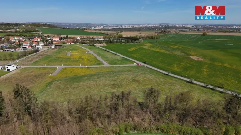 Prodej pozemku pro bydlení, Praha, Třísovská, 15939 m2