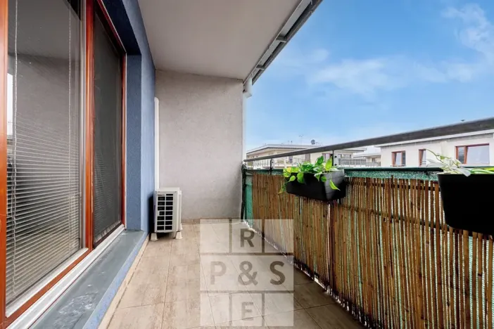 Pronájem bytu 2+kk, Praha - Vysočany, Jana Přibíka, 62 m2