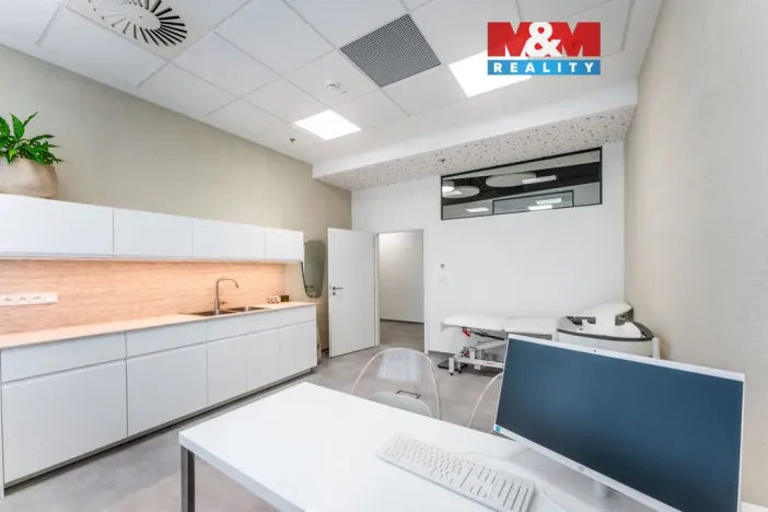 Pronájem obchodního prostoru, Praha, Jihlavská, 30 m2