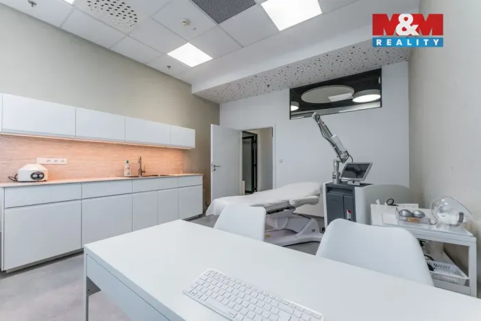 Pronájem obchodního prostoru, Praha, Jihlavská, 30 m2