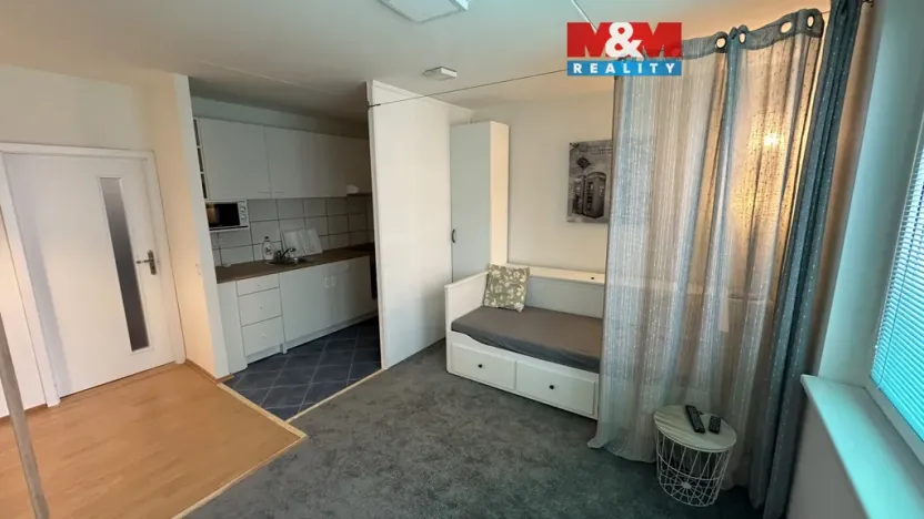 Pronájem bytu 1+kk, Brno - Židenice, Bořetická, 32 m2