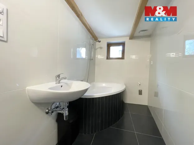 Pronájem bytu 1+kk, Praha - Smíchov, Mošnova, 18 m2