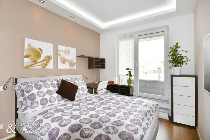 Pronájem bytu 2+kk, Praha - Hlubočepy, Geologická, 41 m2