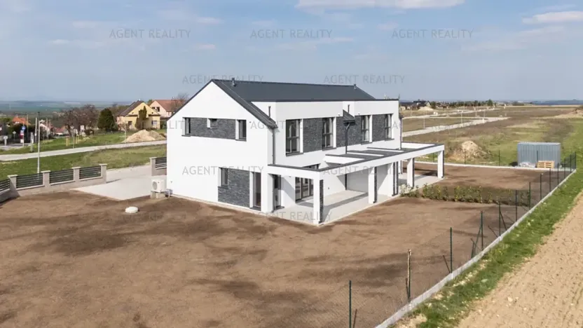 Prodej rodinného domu, Slaný, 156 m2