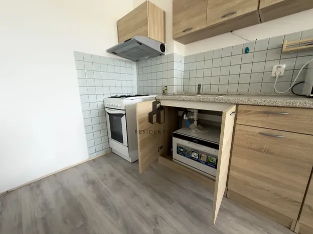 Pronájem bytu 2+kk, Praha - Střížkov, Jablonecká, 42 m2