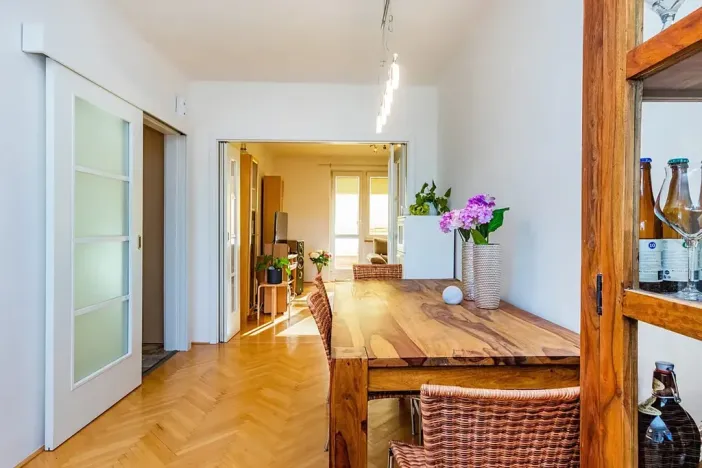 Pronájem bytu 4+kk, Praha, Hlavní, 72 m2