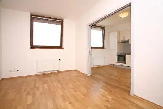 Pronájem kanceláře, Praha - Smíchov, Štefánikova, 168 m2