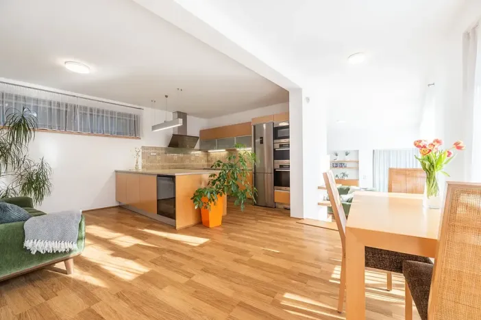 Prodej rodinného domu, Zlín, U Hřiště, 415 m2