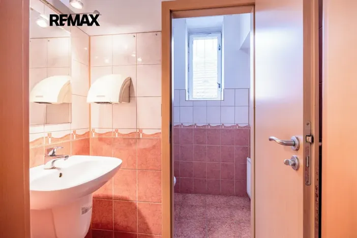 Pronájem výrobních prostor, Rudná, Masarykova, 1270 m2