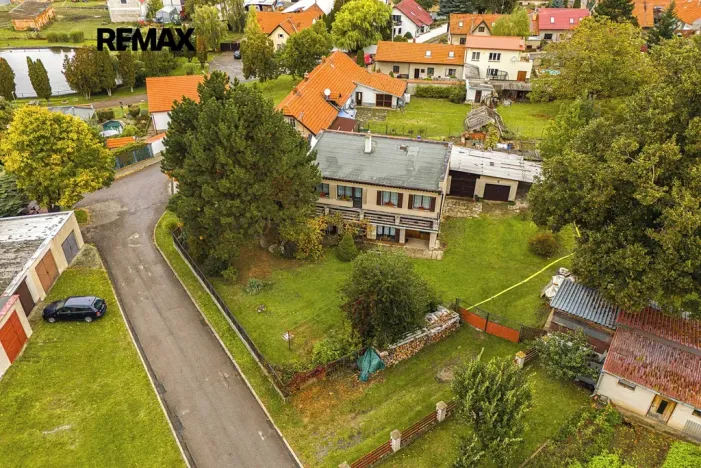 Prodej rodinného domu, Zlosyň, 307 m2