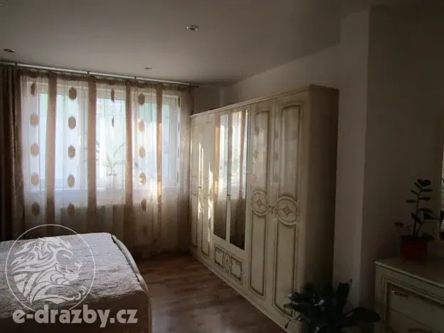 Dražba vícegeneračního domu, Praha - Letňany, Vamberská, 246 m2