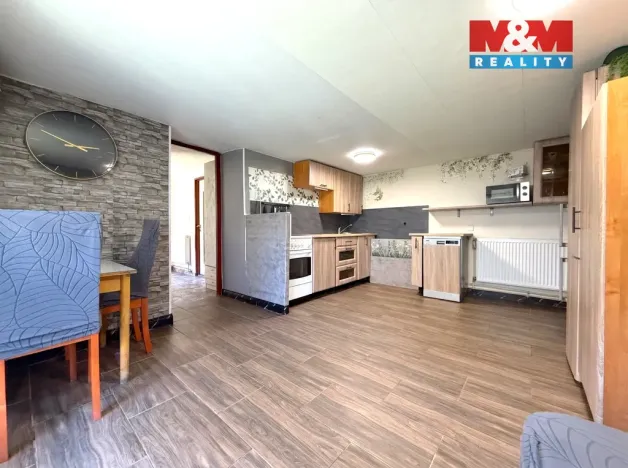 Prodej rodinného domu, Činěves, 78 m2