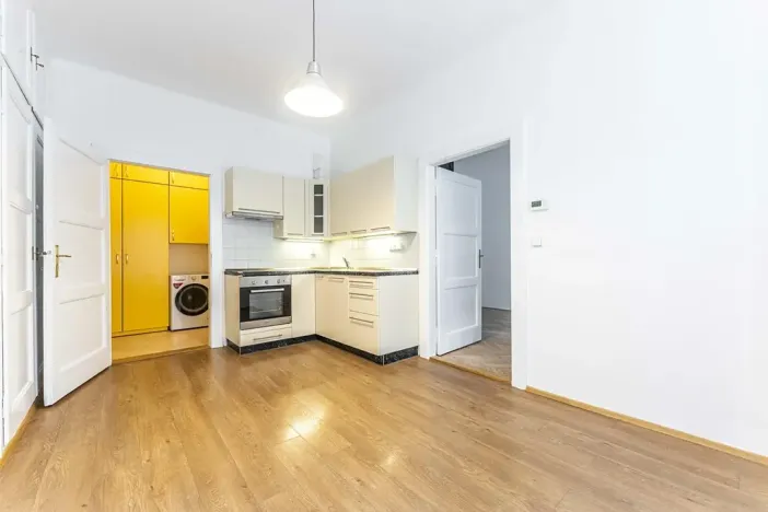 Pronájem bytu 2+kk, Praha - Vinohrady, náměstí Jiřího z Lobkovic, 43 m2