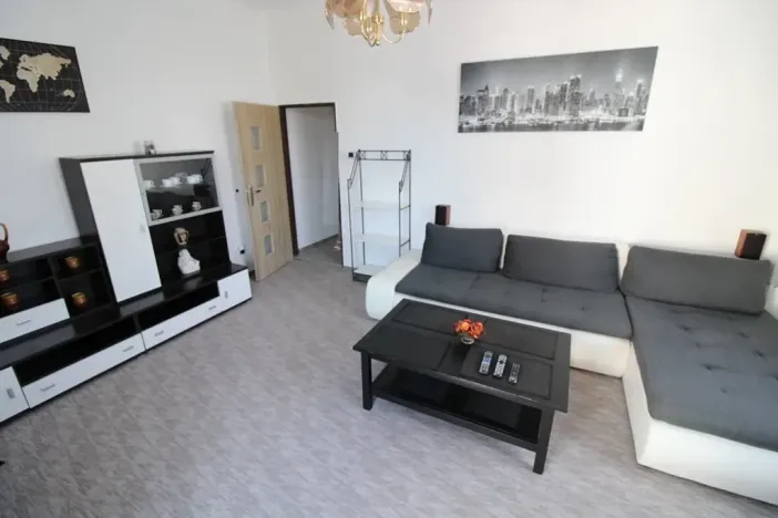 Pronájem bytu 2+1, Praha - Vinohrady, náměstí Jiřího z Lobkovic, 61 m2