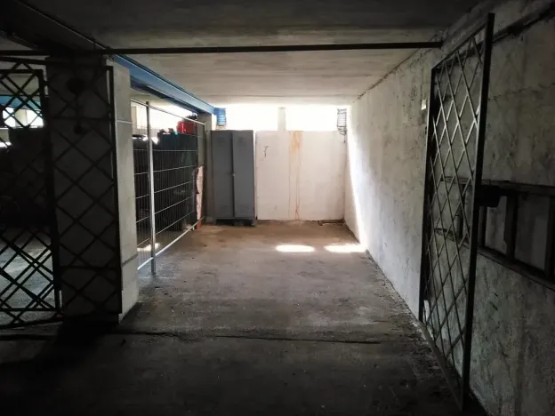 Pronájem garážového stání, Kladno, Pařížská, 15 m2