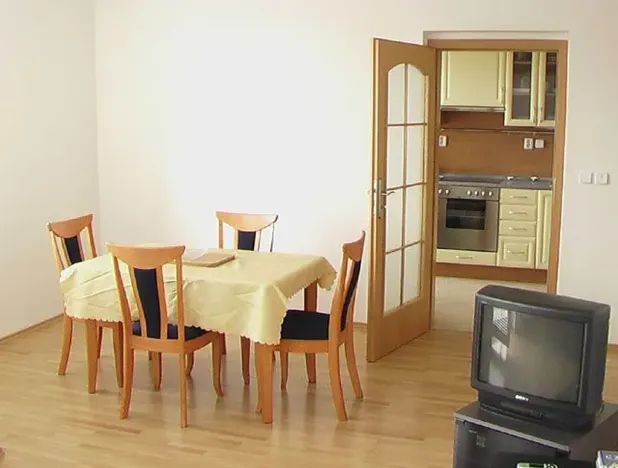 Pronájem bytu 2+1, Praha - Strašnice, Názovská, 60 m2