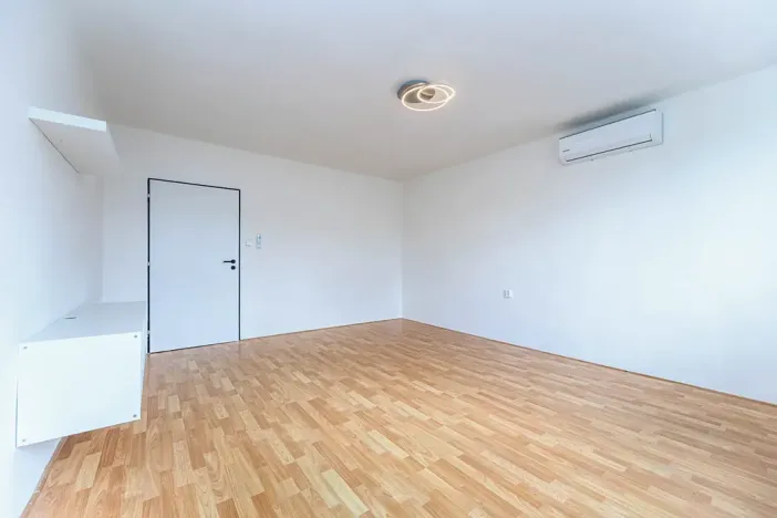 Prodej bytu 3+1, Mořina, 79 m2