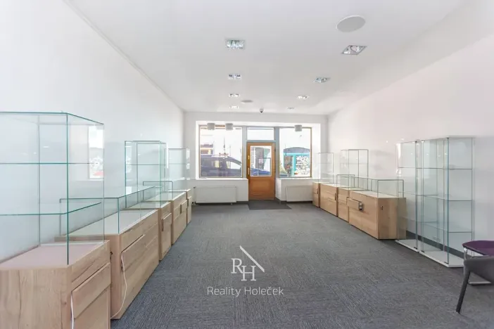 Pronájem obchodního prostoru, Kladno, T. G. Masaryka, 69 m2