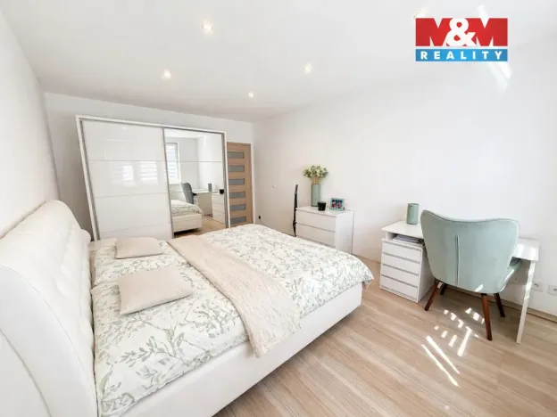 Pronájem bytu 2+kk, Třinec - Lyžbice, Dukelská, 55 m2