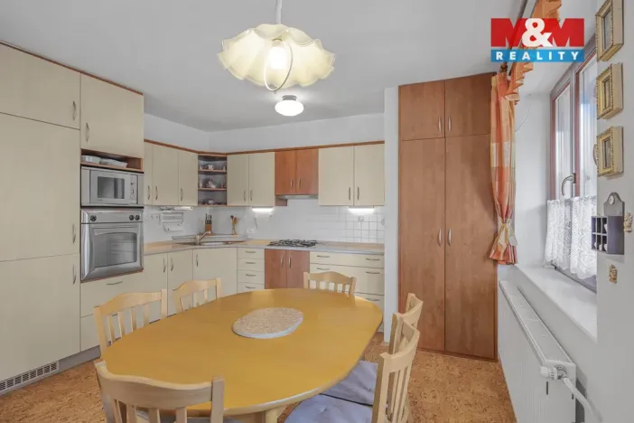 Prodej rodinného domu, Sulice - Želivec, Hlavní, 374 m2