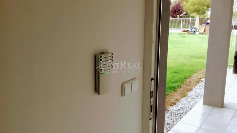 Pronájem bytu 2+kk, Tuchoměřice, Ve Zběrušce, 68 m2