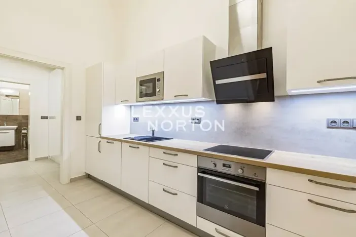 Pronájem bytu 3+1, Praha - Nové Město, Na Poříčí, 92 m2