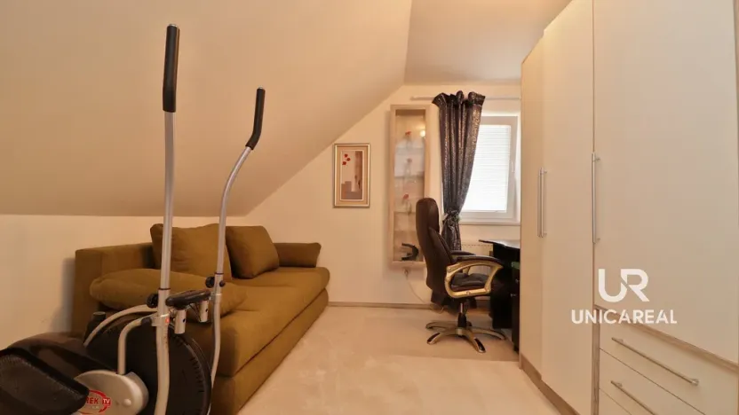 Prodej rodinného domu, Božice, 233 m2