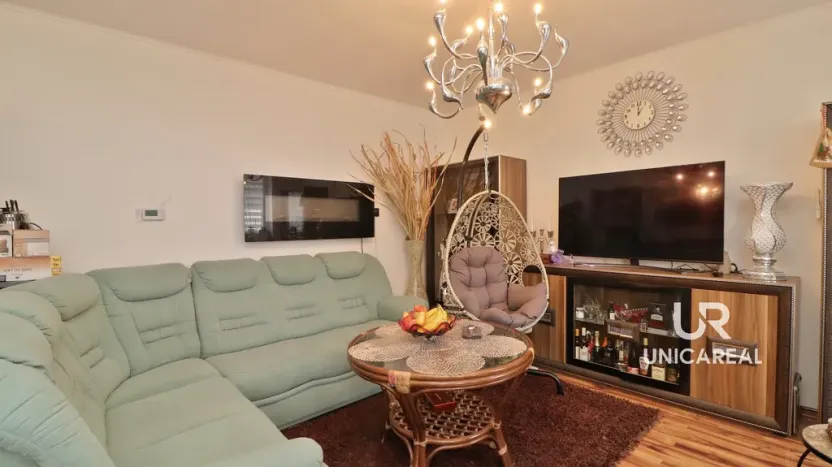 Prodej rodinného domu, Božice, 233 m2