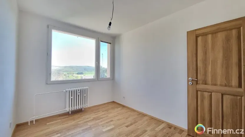 Prodej bytu 2+1, Tmaň, 42 m2