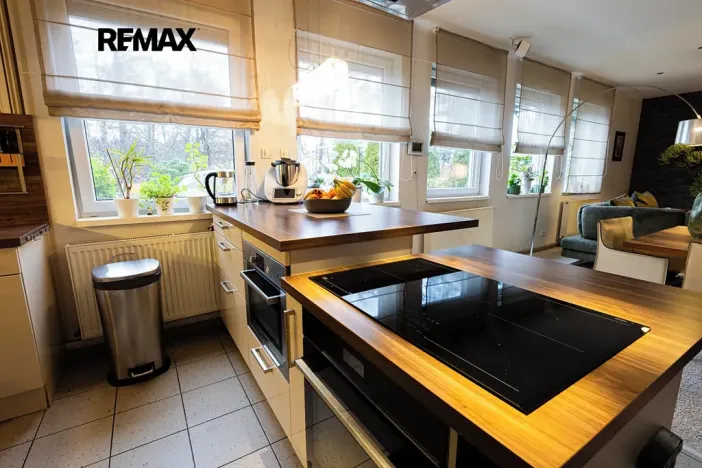 Prodej skladu, Hořovice, nábřeží Hynka Šlosara, 4000 m2